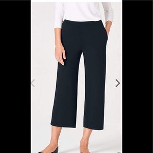 J. Jill Petite Medium Cropped Black Wearever Pant